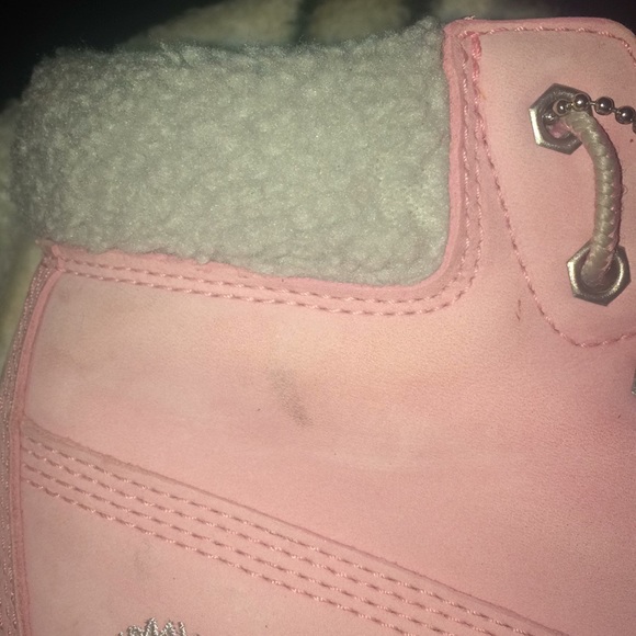 Pink Timberlands - Picture 8 of 8